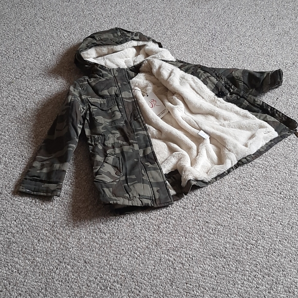 New Girls Heavyweight Cotton Faux Fur Lined Jacket - Picture 10 of 13